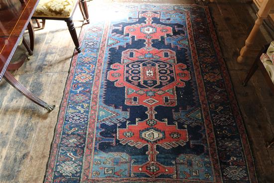 Red & blue Persian woollen rug(-)